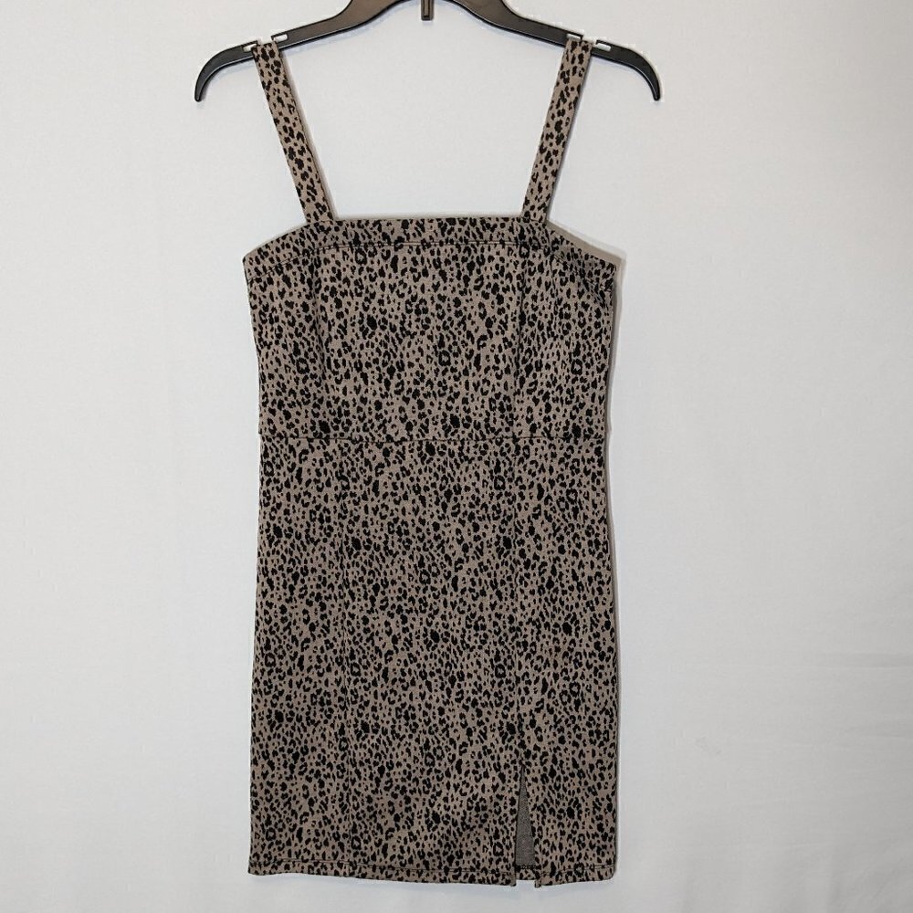 Women's FOREVER 21; Brown Animal Print, Short Flannel Pencil Dress; Size M